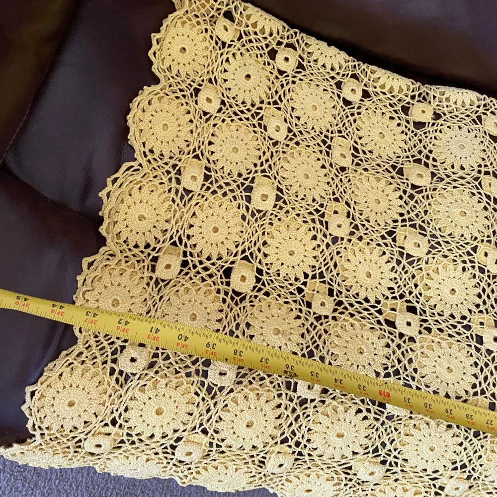 Vintage Handmade Yellow Crochet Lace Shawl Square Floral Medallion Throw 44